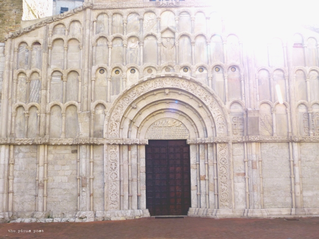 ancona santa maria della piazza facade